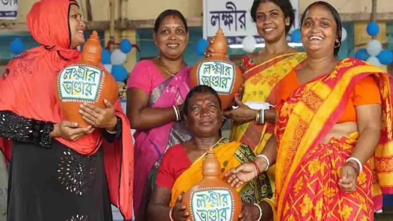 Police busted a racket that embezzled the grant of Lakshmir Bhandar Scheme