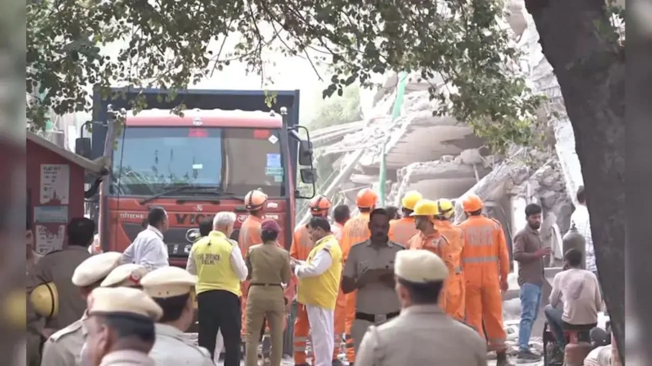 Four Story Building Collapses in Delhis Saidulajab: 2 Dead Many Feared Trapped in Rubble