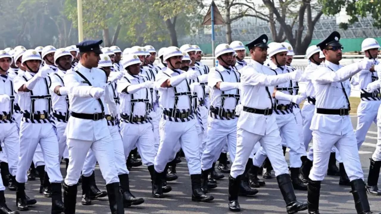 Suvendu Adhikari announces Massive Recruitment in 4 thousand posts at Kolkata Police Ahead of Puja