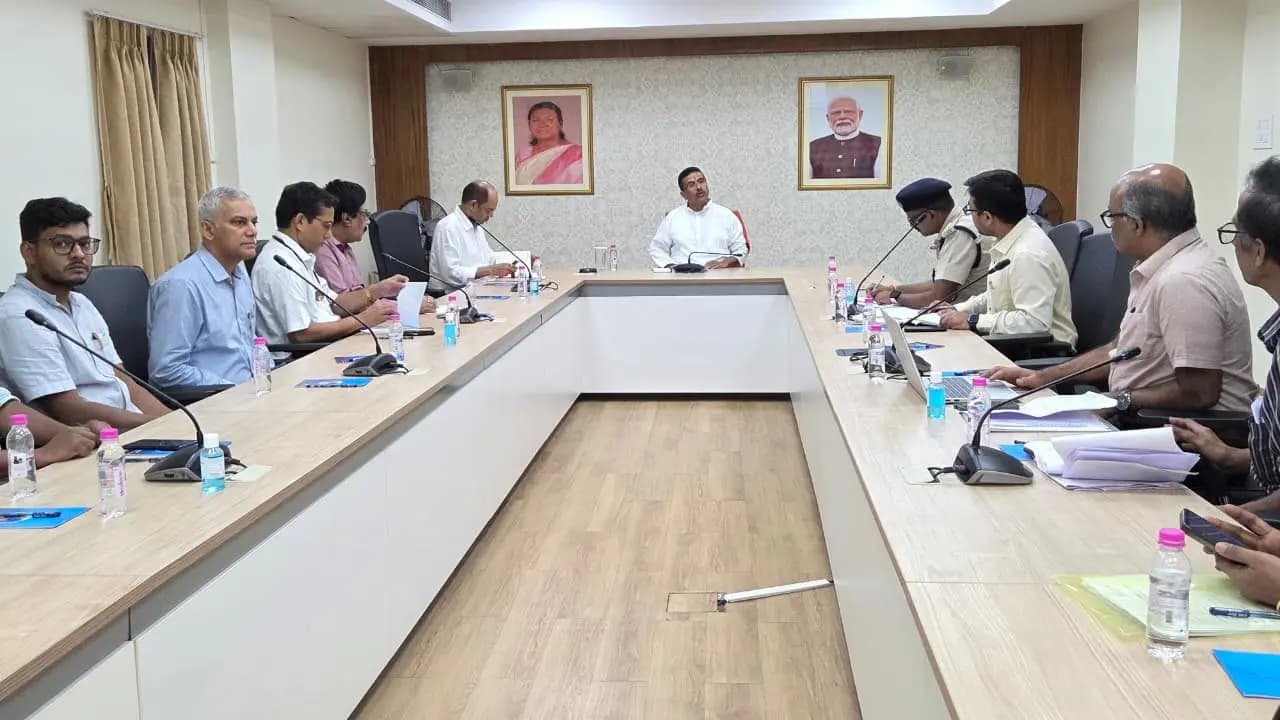 Cashless facility added in Woodburn and Ananya department