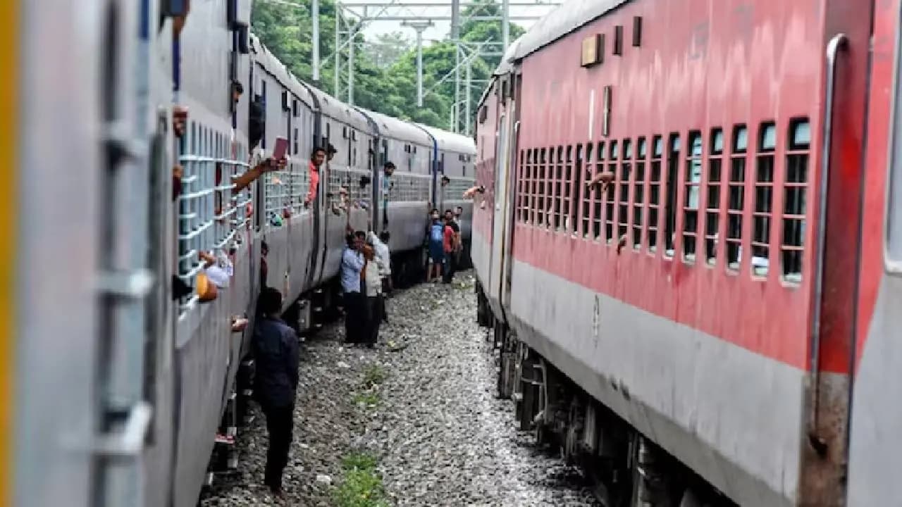 Passenger boards sleeper coach without buying a ticket