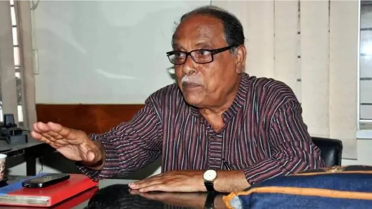 CPIM Leader Ashok Bhattacharya the former Bengal minister received serious injuries on his head