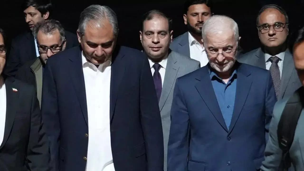 Pak minister visits iran amidst usa rian war