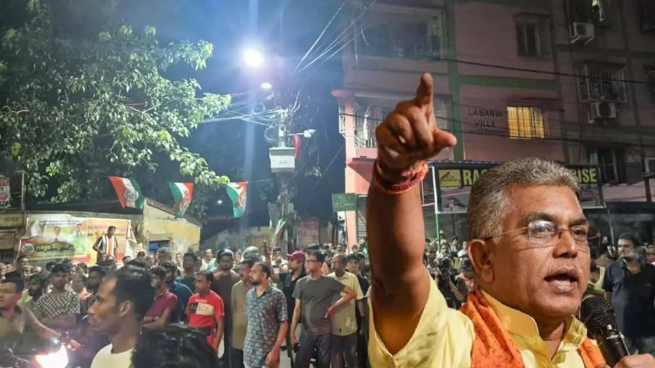 Dilip Ghosh Reaction after Jadavpur Station Hawket Eviction with Bulldozer by Police and Central Forces