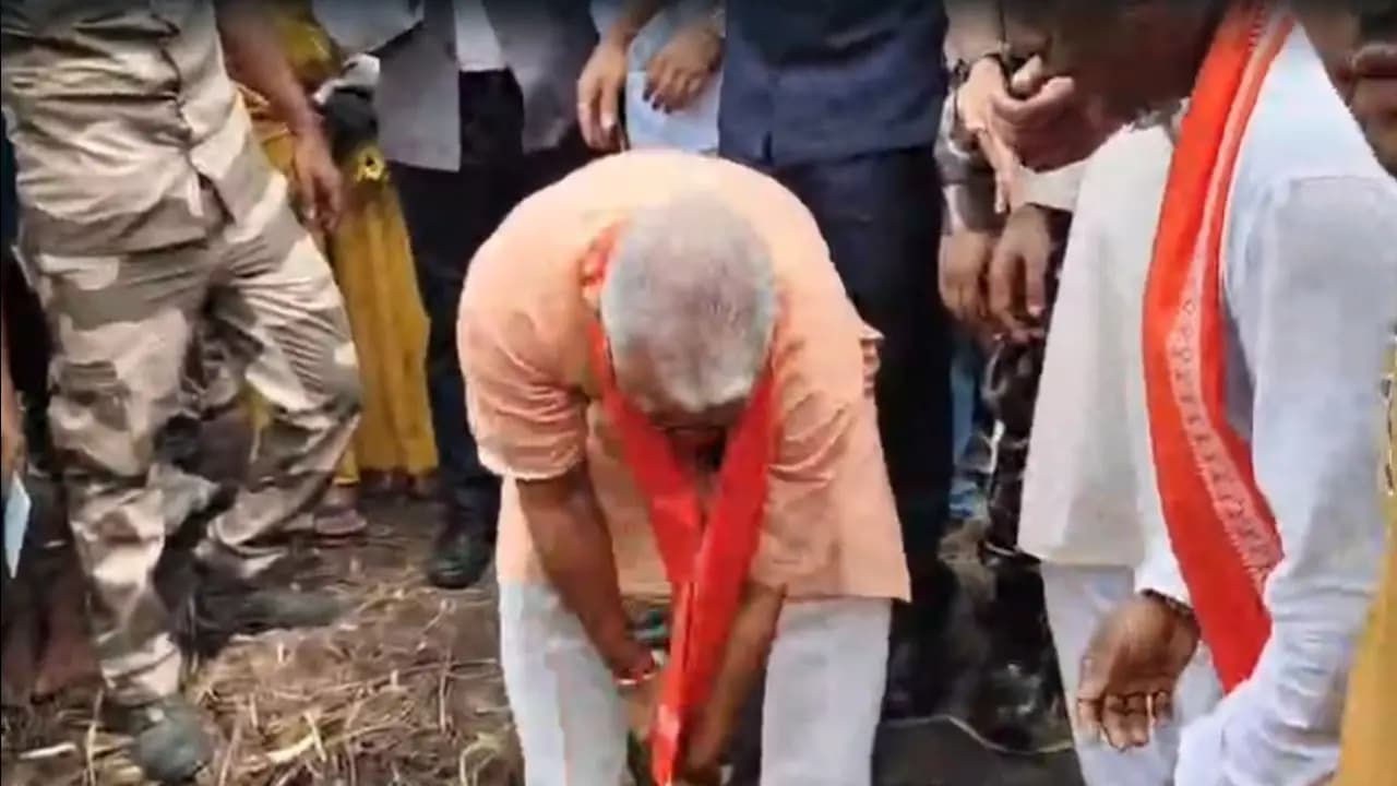 100 Days Work: Dilip Ghosh inaugurated the government job scheme in Uluberia