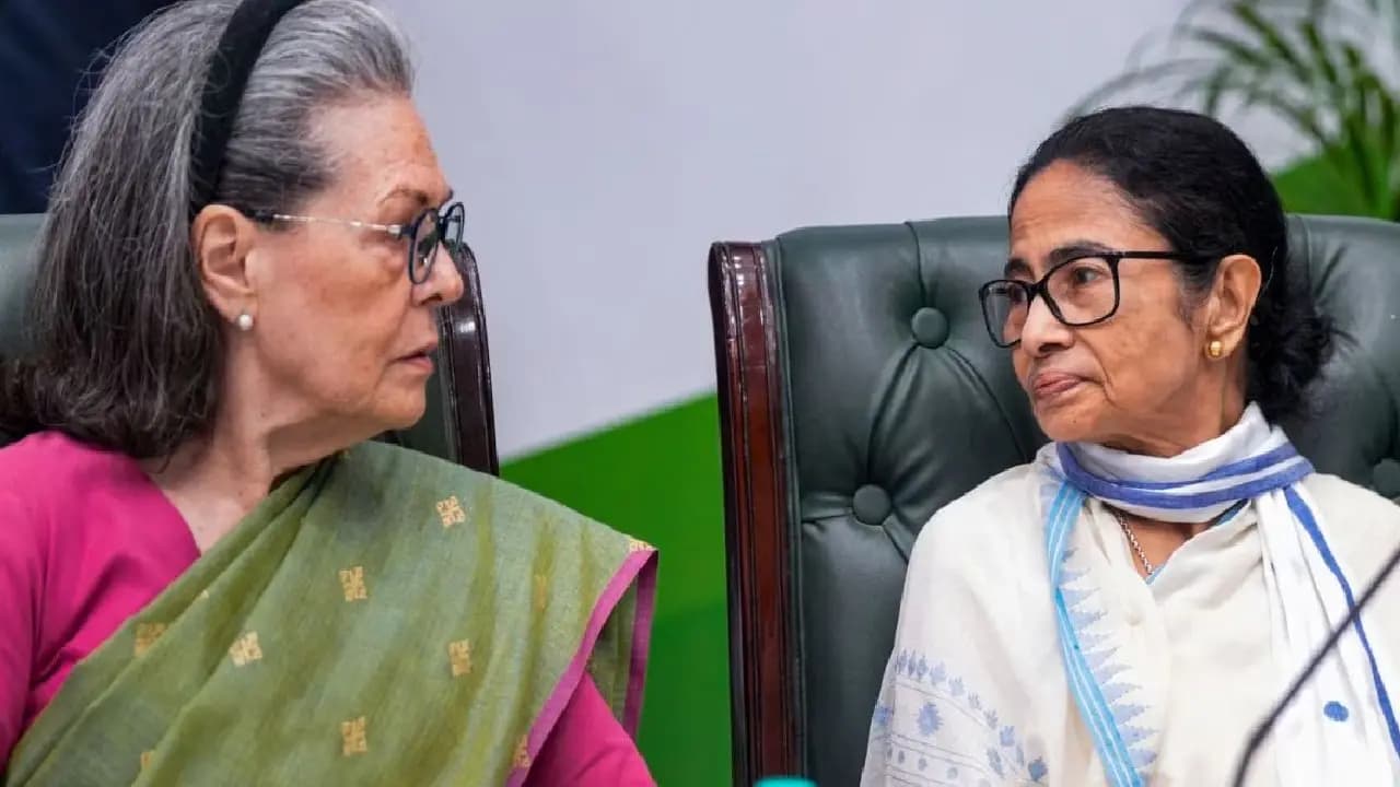 Mamata-Sonia Meeting big update: mamata Banerjee congress joining rumor in delhi Sonia Gandhi offer vice president post to tmc supremo