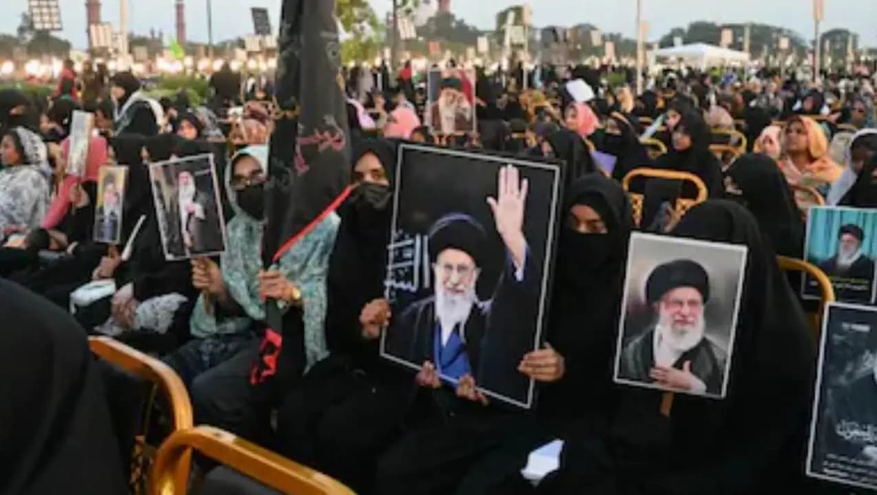 Iran Hardliners Take To Streets Oppose Proposed Peace Deal With US