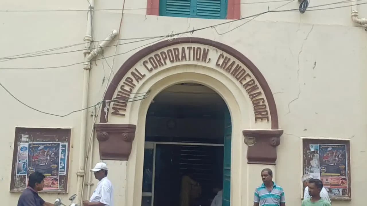 Chandannagar Municipal Corporation took initiative for cleanliness drive