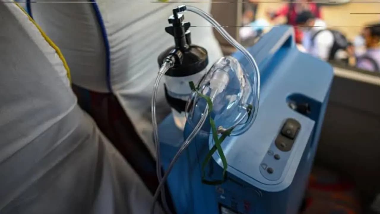 man who elped giving 700 oxygen charged with gst by centre