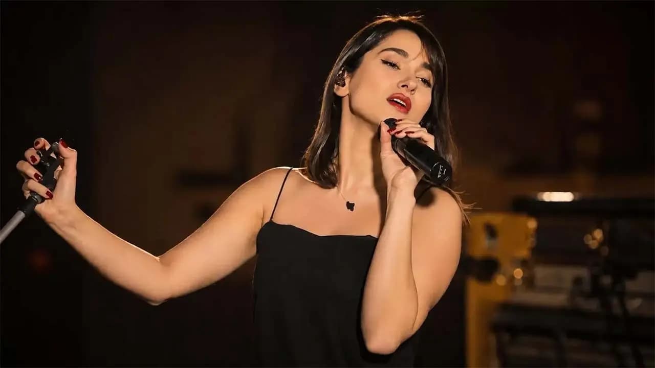 Punishment of Iranian Singer: Singer Parastoo Ahmadi got arrested and Get 74 Lashes For Singing Without Hijab