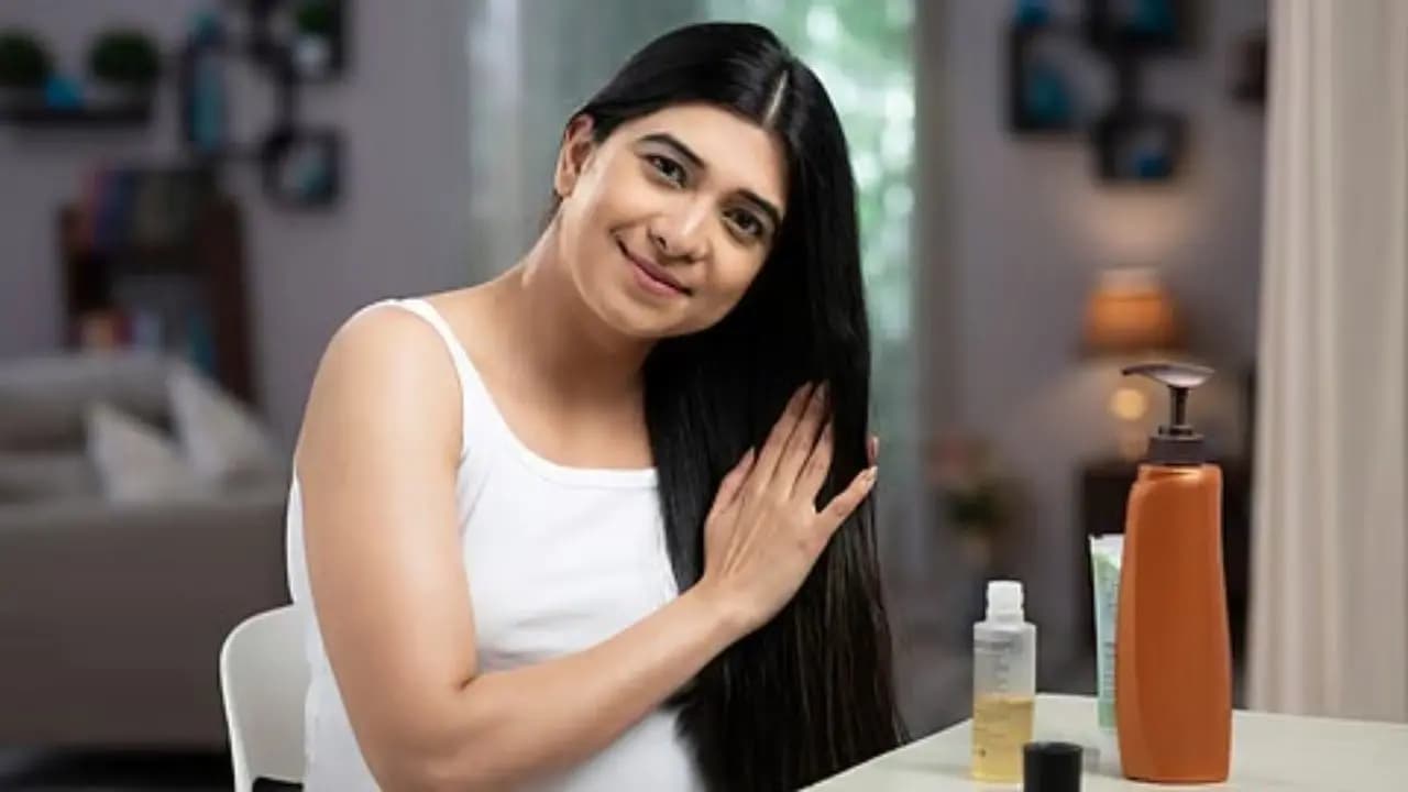 Hair Fall Control: Mix 3 Kitchen Ingredients in Hair Oil to Boost Growth and Stop Shedding