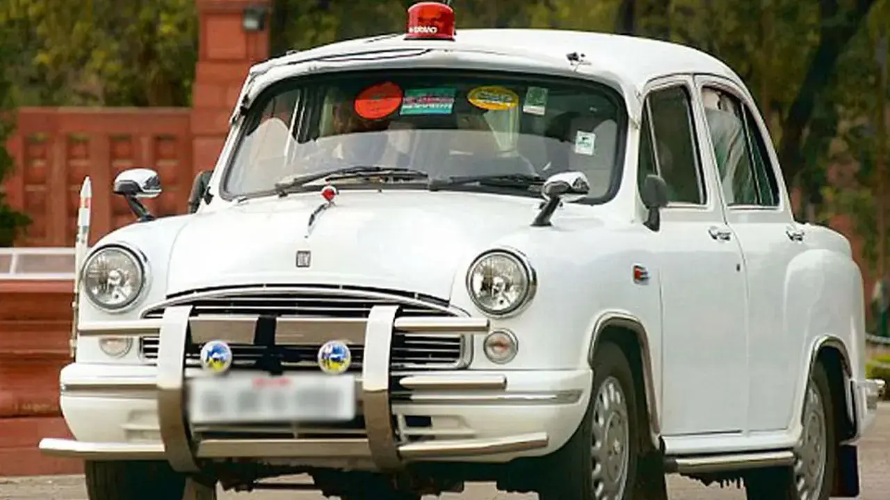 WB Govt Order for IAS Officers Cars: WB Govt orders to use special flags on the front of IAS Officers vehicles