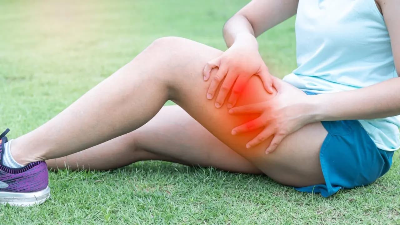Outer Thigh Pain Causes: Sciatica, Muscle Strain and When to See a Doctor
