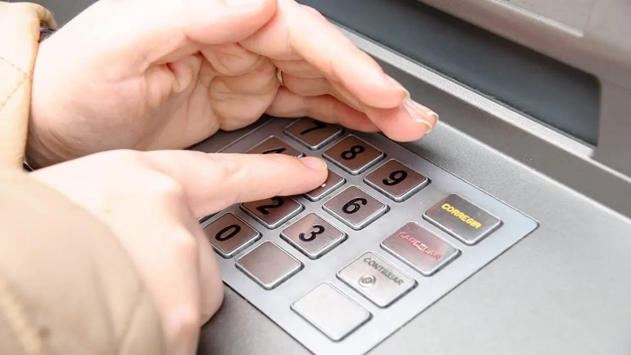 ATM PIN Mystery: do you know why atm pin number is always the combination of four digits