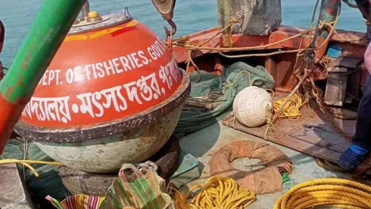 Wave Rider Buoy: why Scientists are desperate to find the missing buoy in Kakdwip and Nakkhali