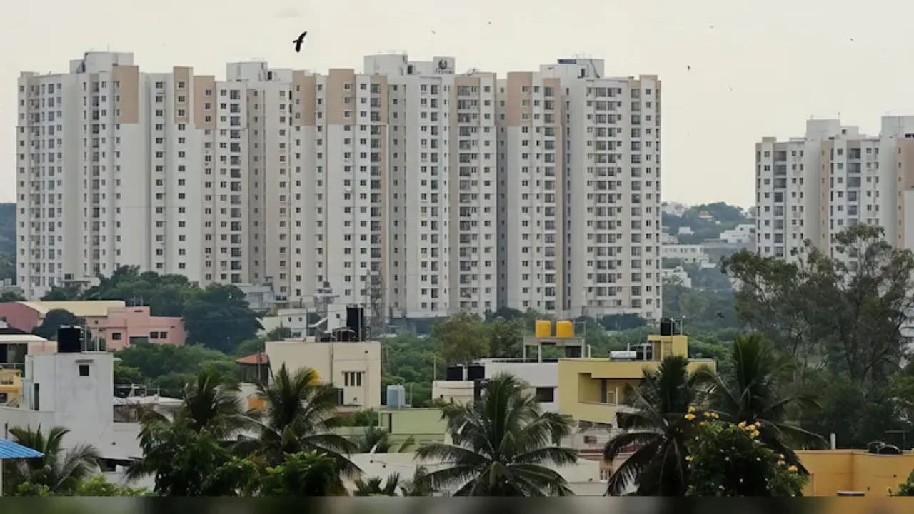 Housing Sales Fall in Major Cities in India: Indias Major Cities see fall in housing sales to six percent is there No Homes Left For Middle Class