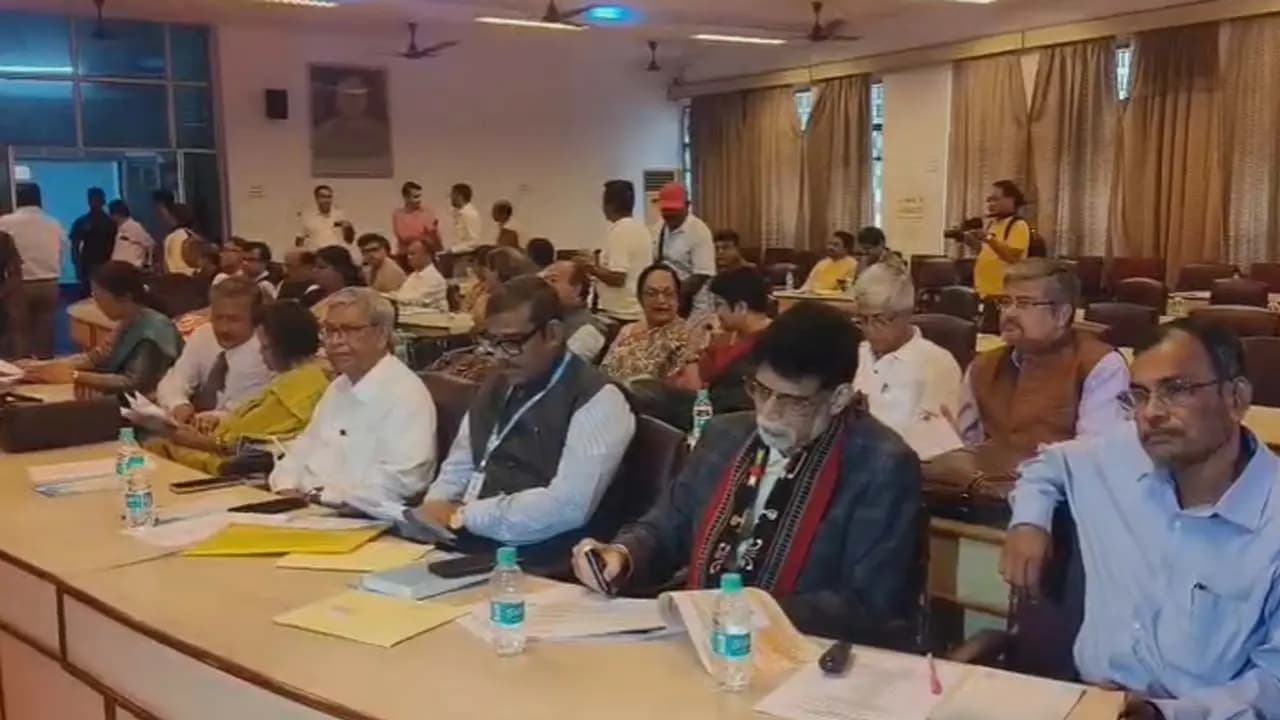 Governor R N Ravi holds meeting with Vice-Chancellors of 20 state universities what was discussed