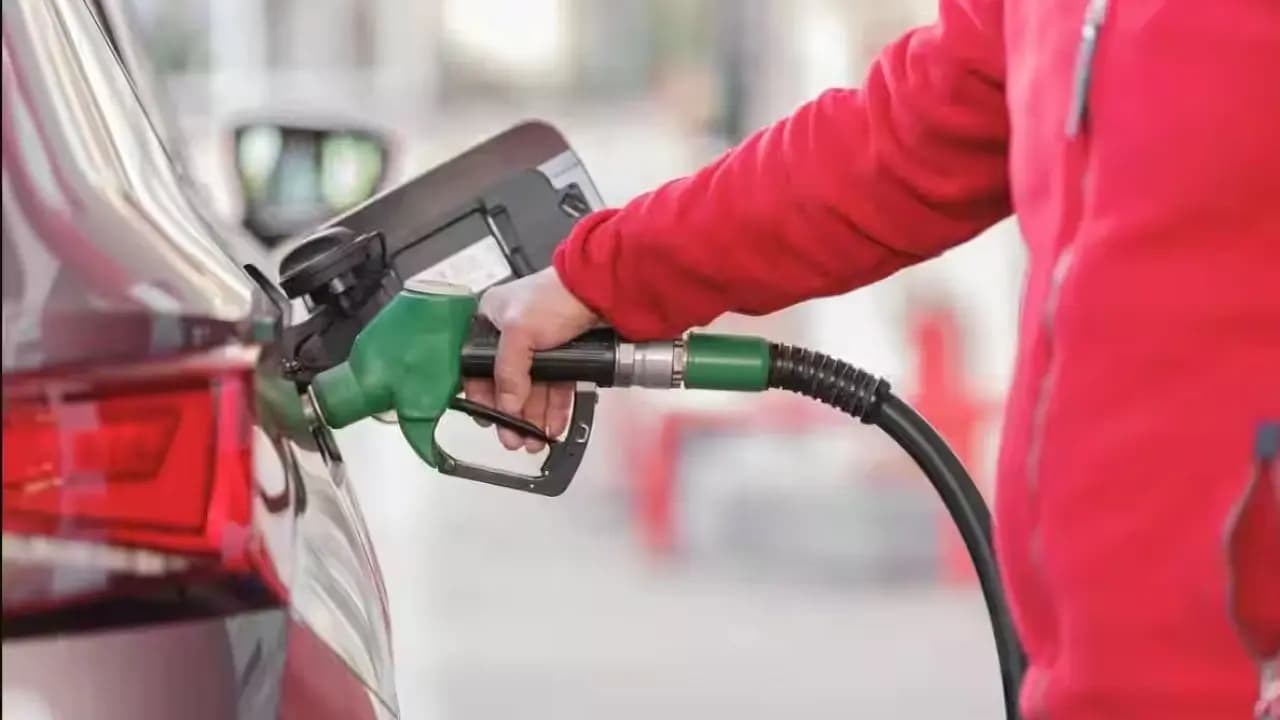 Petrol, Diesel and CNG price Biggest Update: Check city wise rates of fuel on July 15