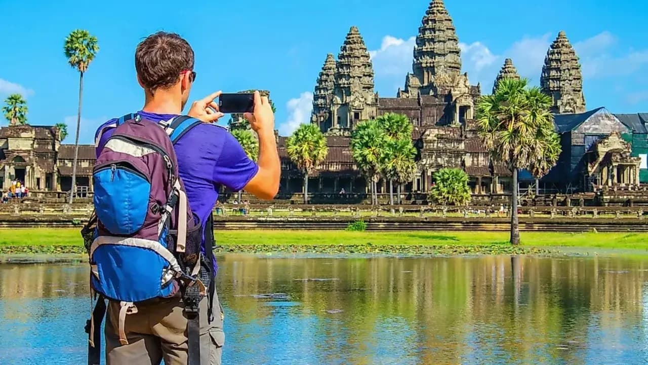 Most Welcoming Countries for Tourists: Top 10 Friendly Travel Destinations Globally