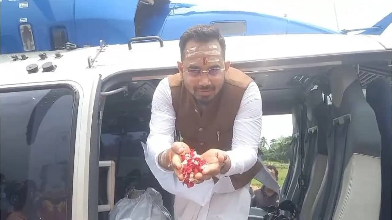 Helicopter Showers Flower Petals on Devotees at Tarakeswar Shravan Mela