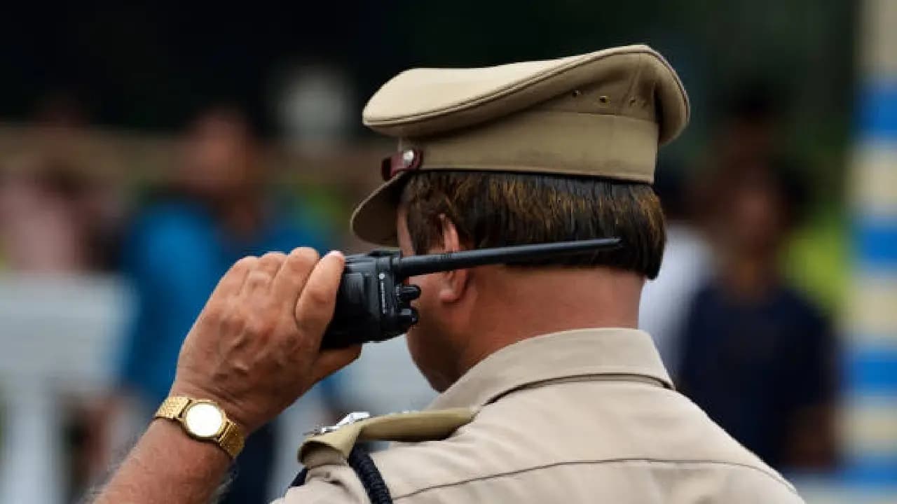Kolkata Police Big update: sources claimed checking phones while on duty Punishment for police personnel
