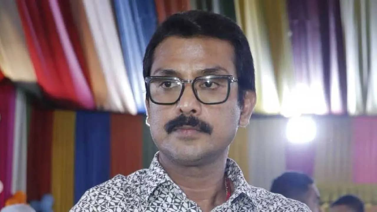 Swarup Biswas assistant director guild card cancelled after tollywood meeting