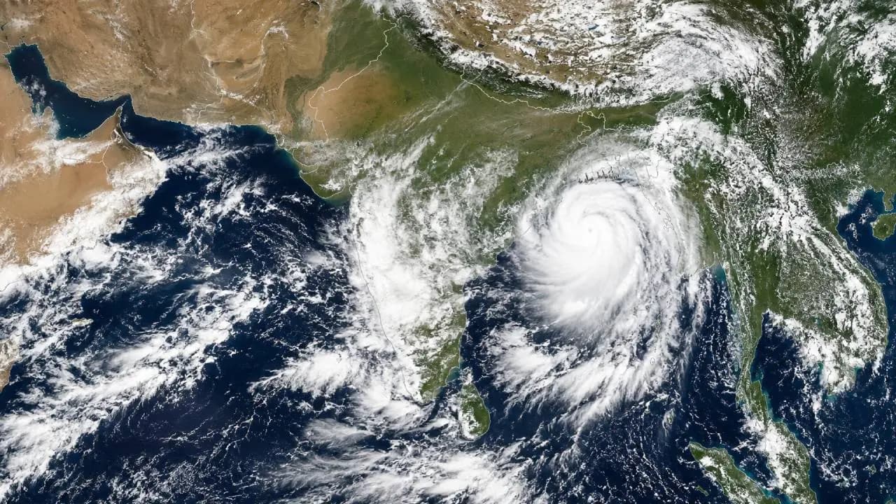 IMD Weather Update: India's Monsoon Turns Stronger, Twin Weather Systems Bring Heavy to Extremely Heavy Rain