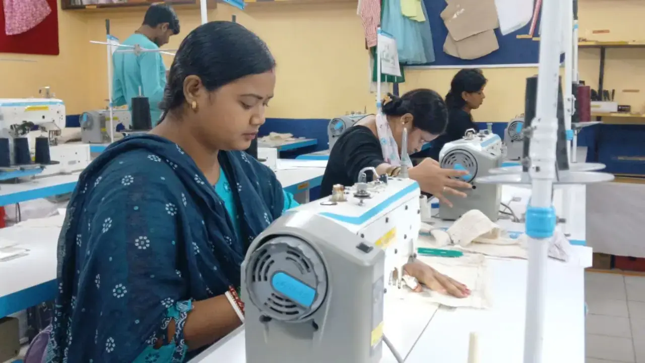Self Employment Training Course: Earn monthly 20 to 30 thousand rupees after Three months SEDI training for stitching