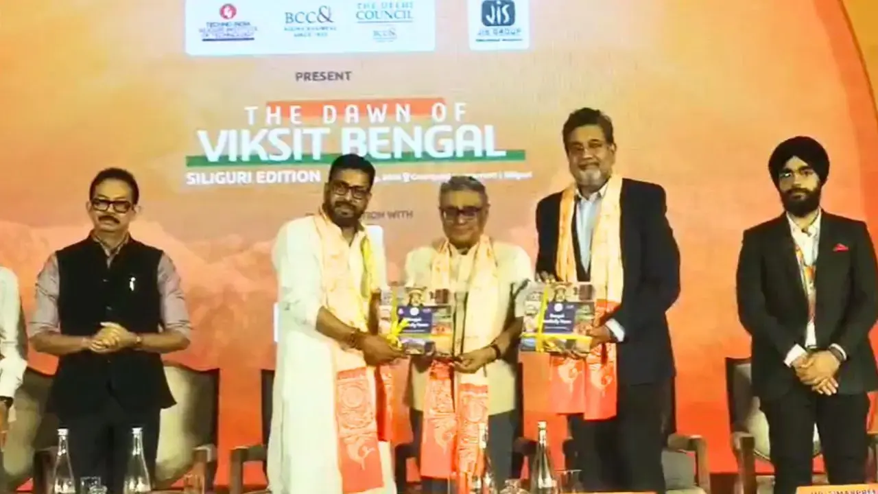 Swapan Dasgupta: Finance Minister Swapan Dasgupta holds a meeting with investors in North Bengal emphasis placed on technology driven industries with assurances given to resolve issues