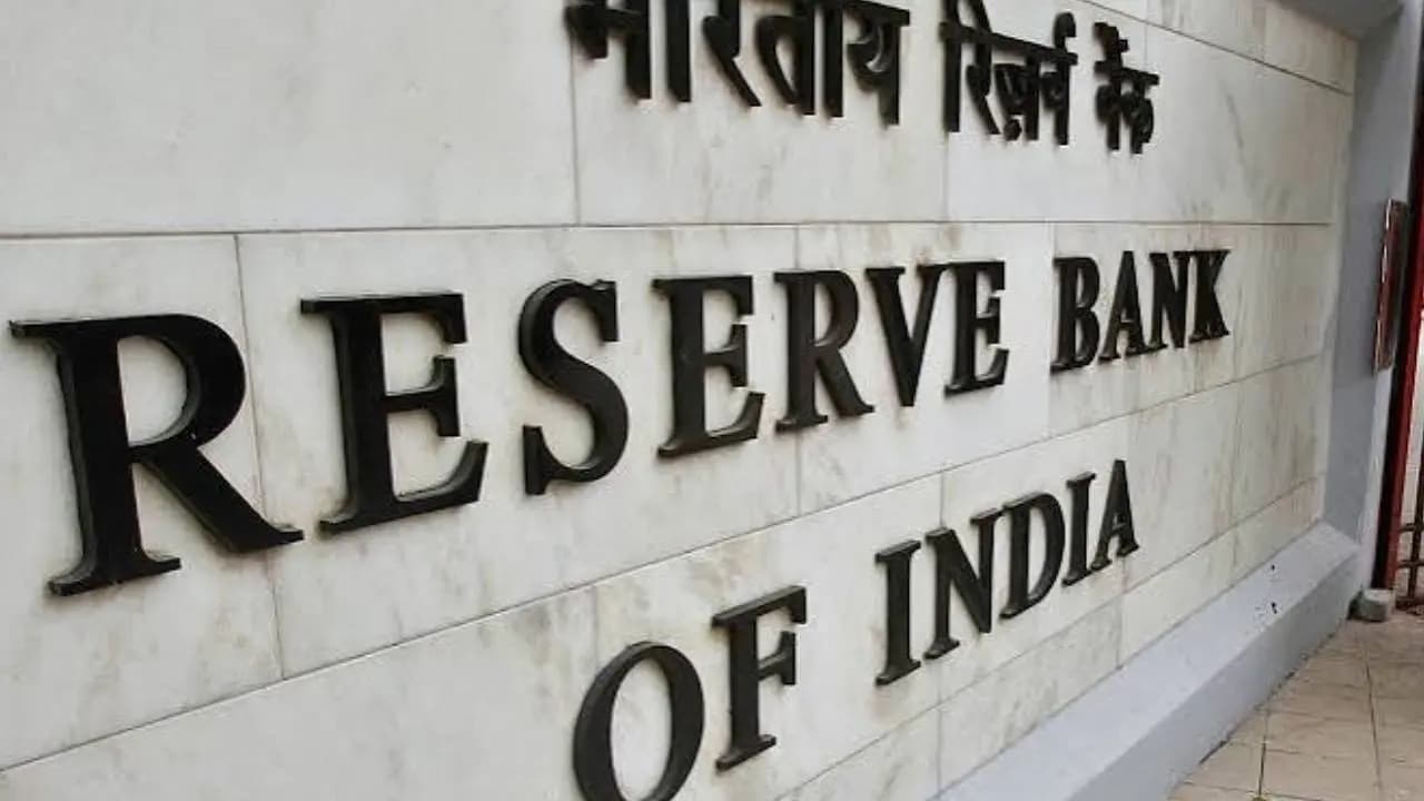 Do you have a fixed deposit in the bank New rules take effect from October Find out right now what changes are coming to interest rates