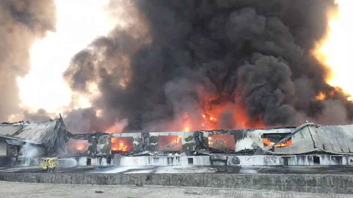 massive fire in mumbai