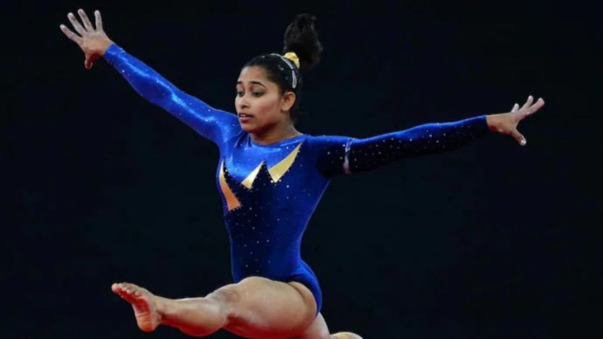 Mansukh Mandaviya praised Dipa for inspiring young girls for taking up gymnastics