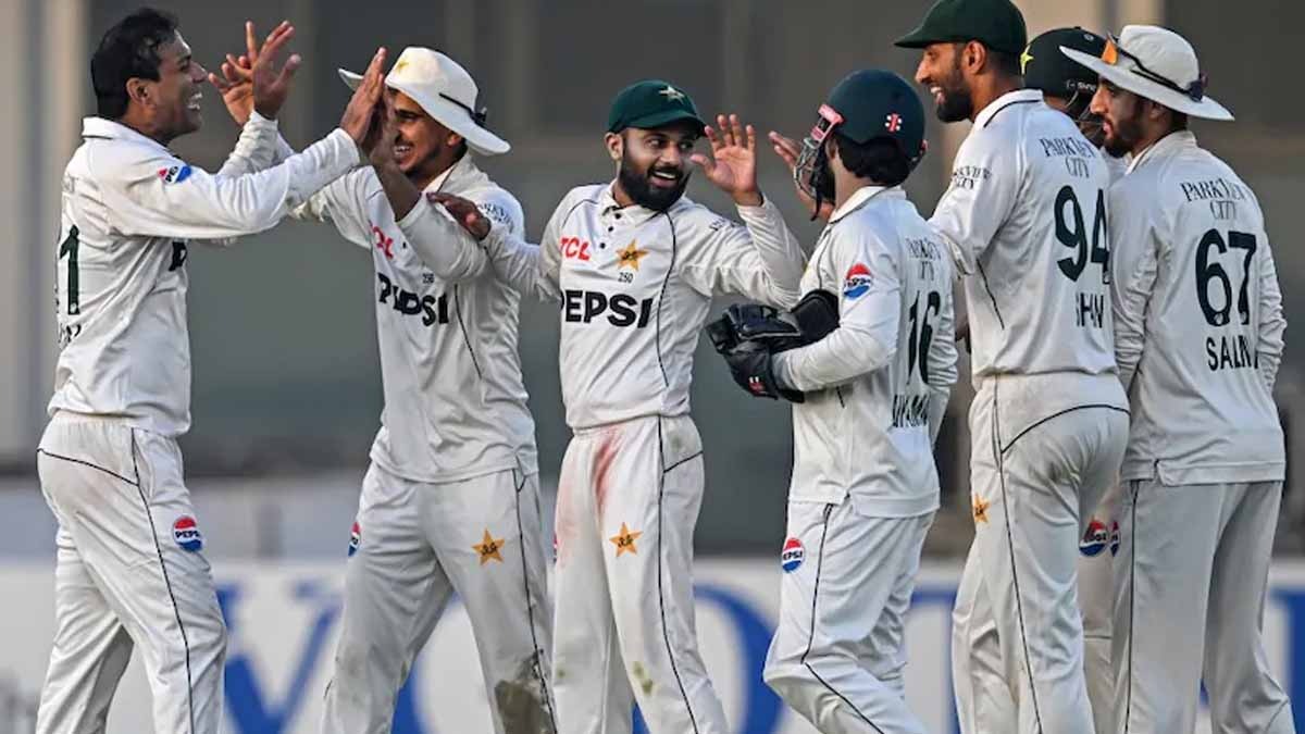 pakistan beat england by 152 runs