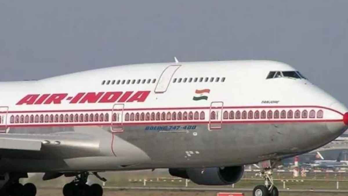 10 cabin crew members suspended by air india