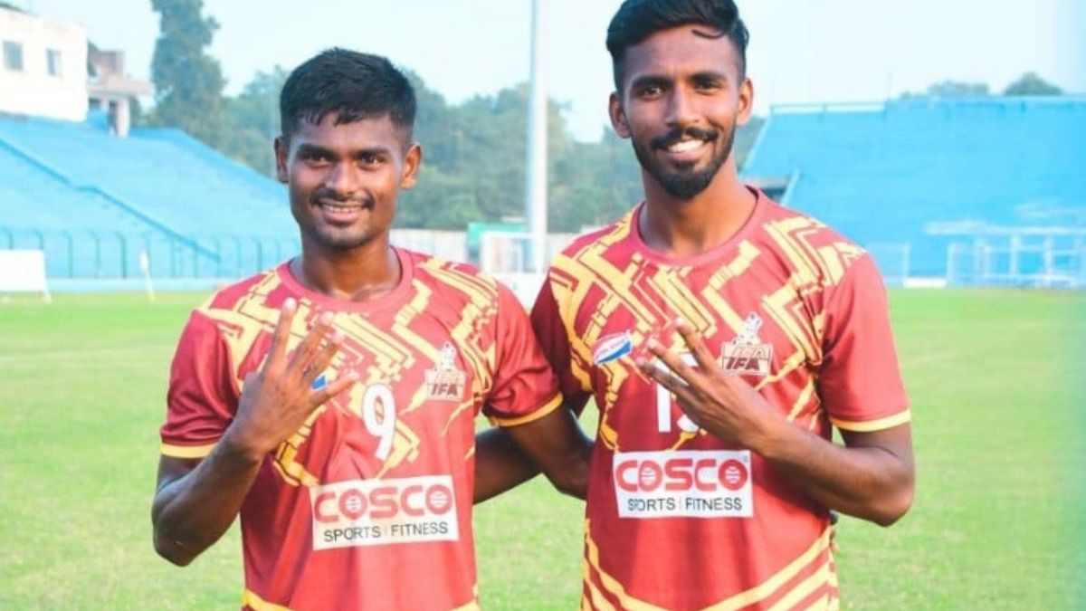 Manotosh Maji and Ravi Hansda of Bengal scored hattrick 