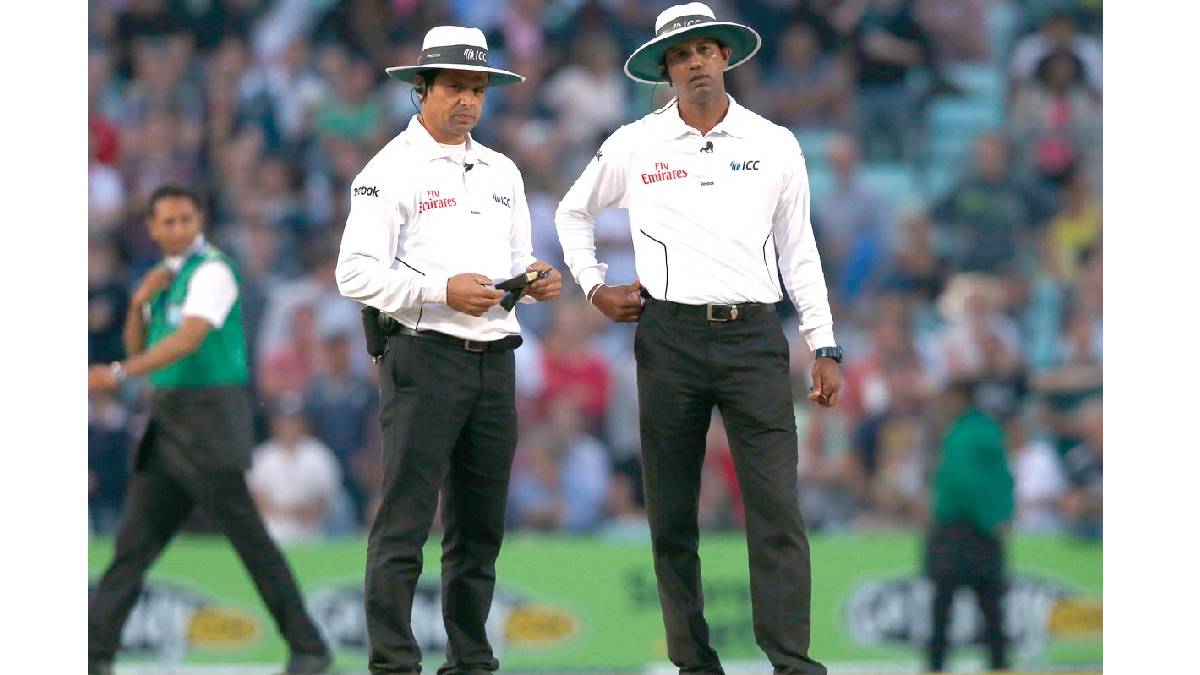 umpire injured in a cricket match