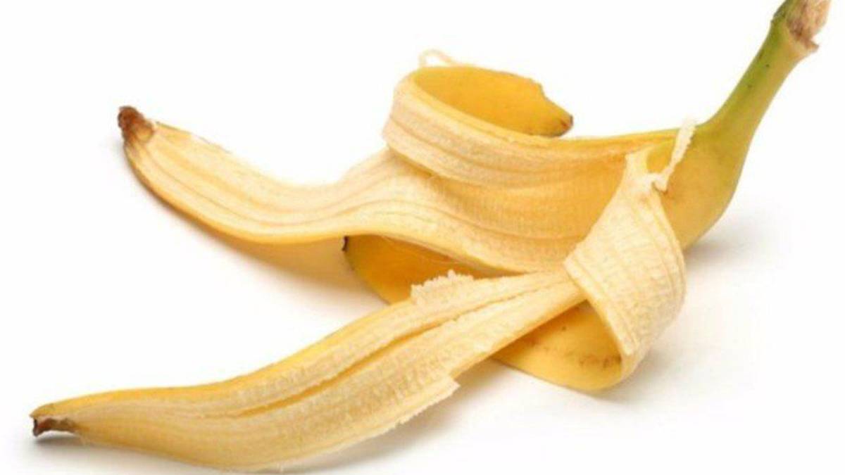 by these all tricks you can use banana peels in your daily routine here is the details