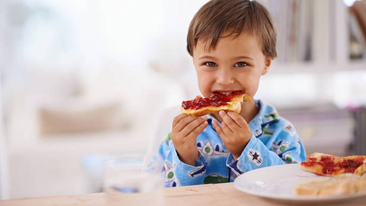 this home made jam made with beetroot and apple can gives your child many healthy nutritions including protein and magnesium