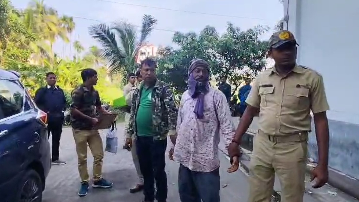 one poacher arrested by forest department in Sundarbans