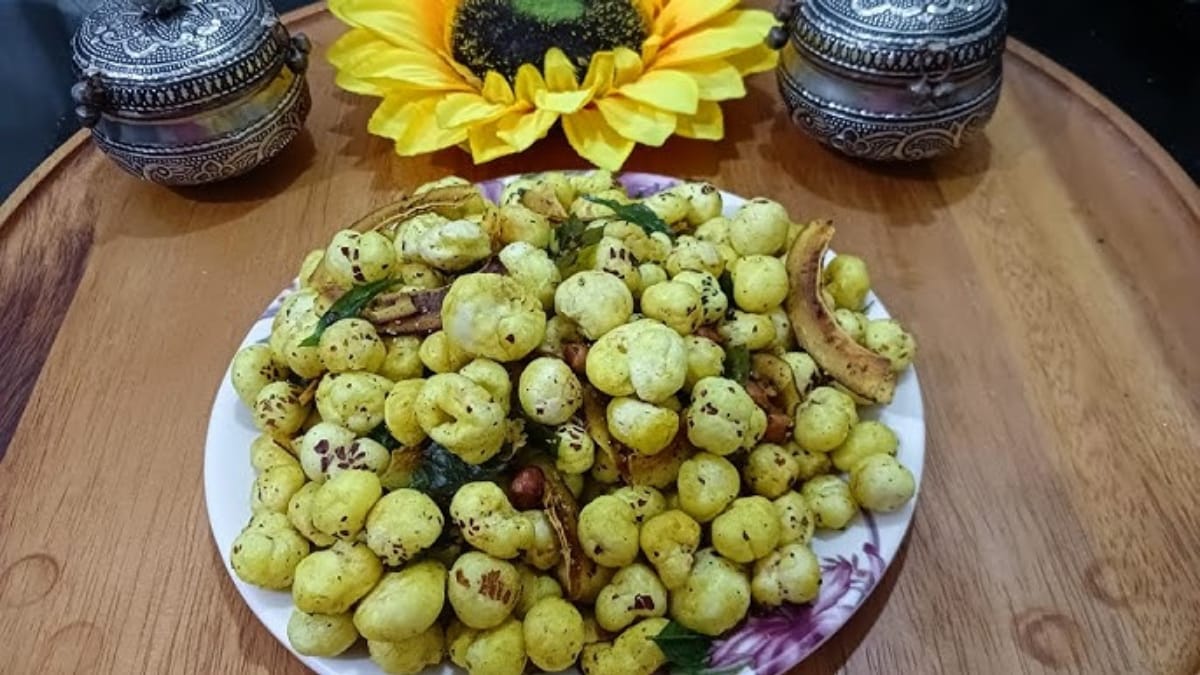 this home made namkeen mixture can full your tummy and make you healthy and energetic