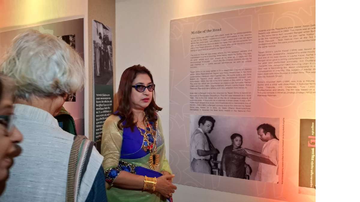 Actress Satabdi Roy gets emotional at centenary exibition of legendary late director Tapan Sinha