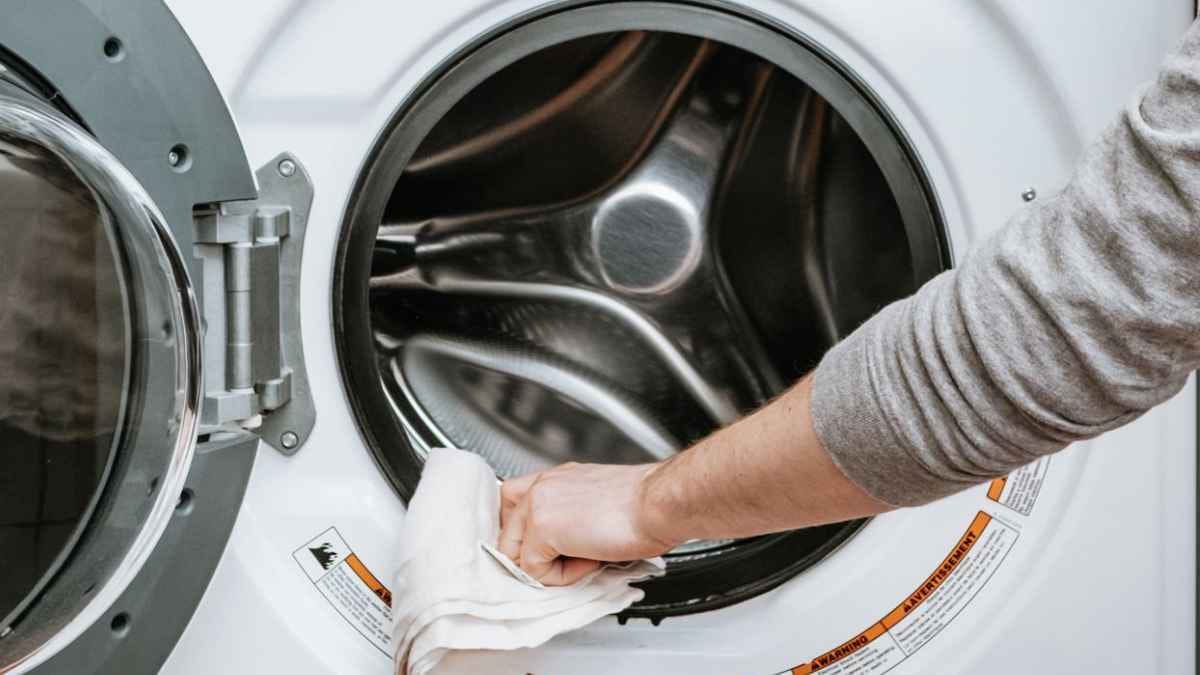 By these all tricks you can clean your washing machine and maintain your clothes 