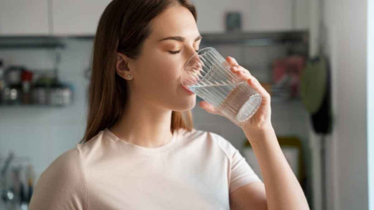 Consuming lack of water in winter season may cause dehydration and others problems