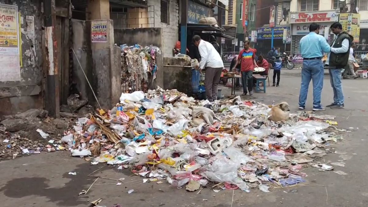 Dirty roads, flooded drains, scenario of Chinsurah Municipality area due to strike called by temporary staffs