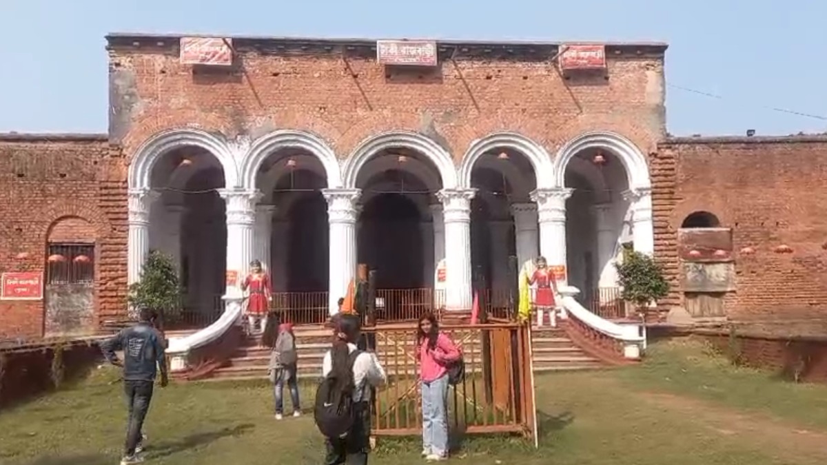 Delicious food will be available for tourists in taki rajbari