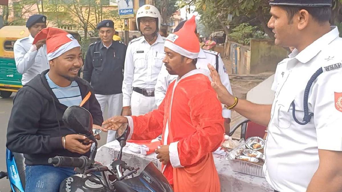 chinsurah traffic guard celebrated christmas