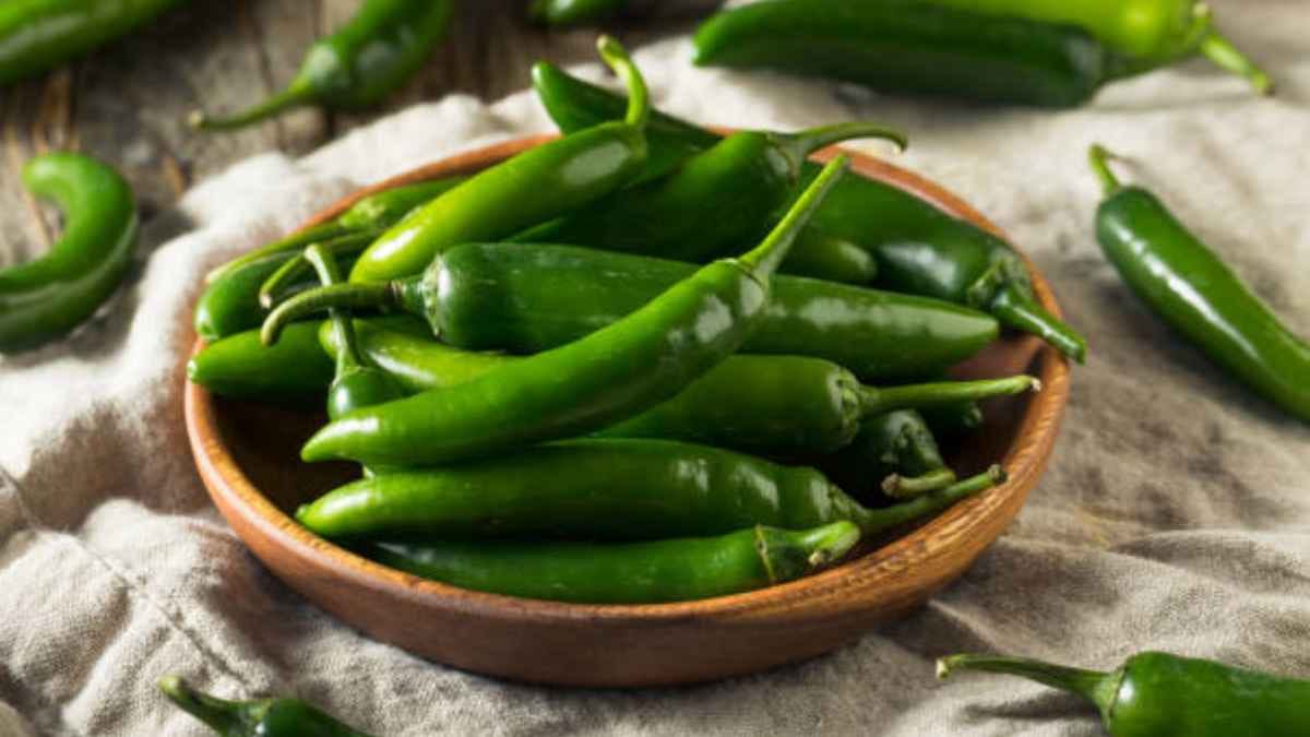 Green chilis have many health benefits including lif