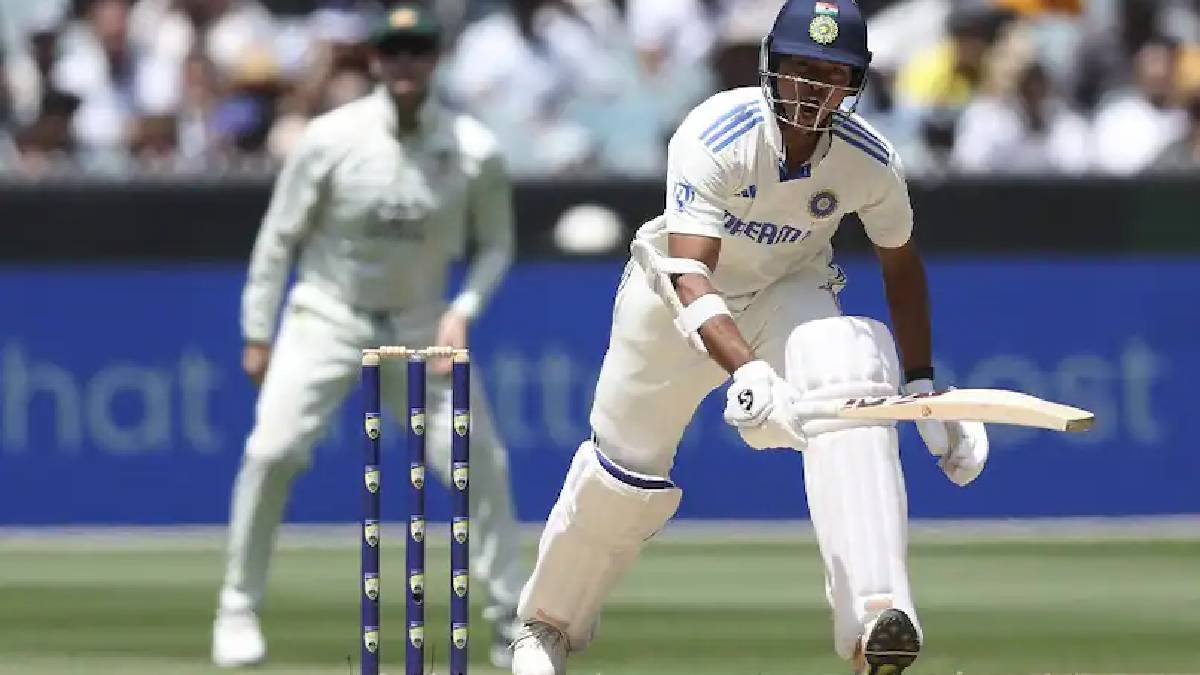 melbourne test india target 340