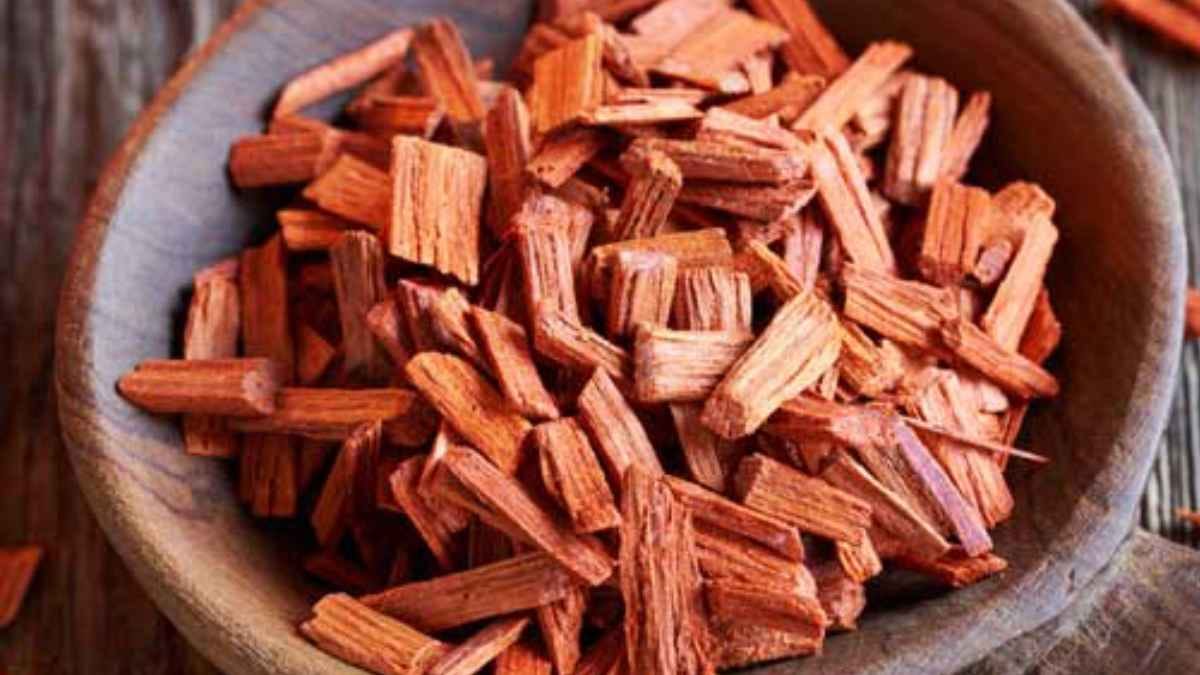 Red sandalwood is very effective for your skin health remove pigmentation also 