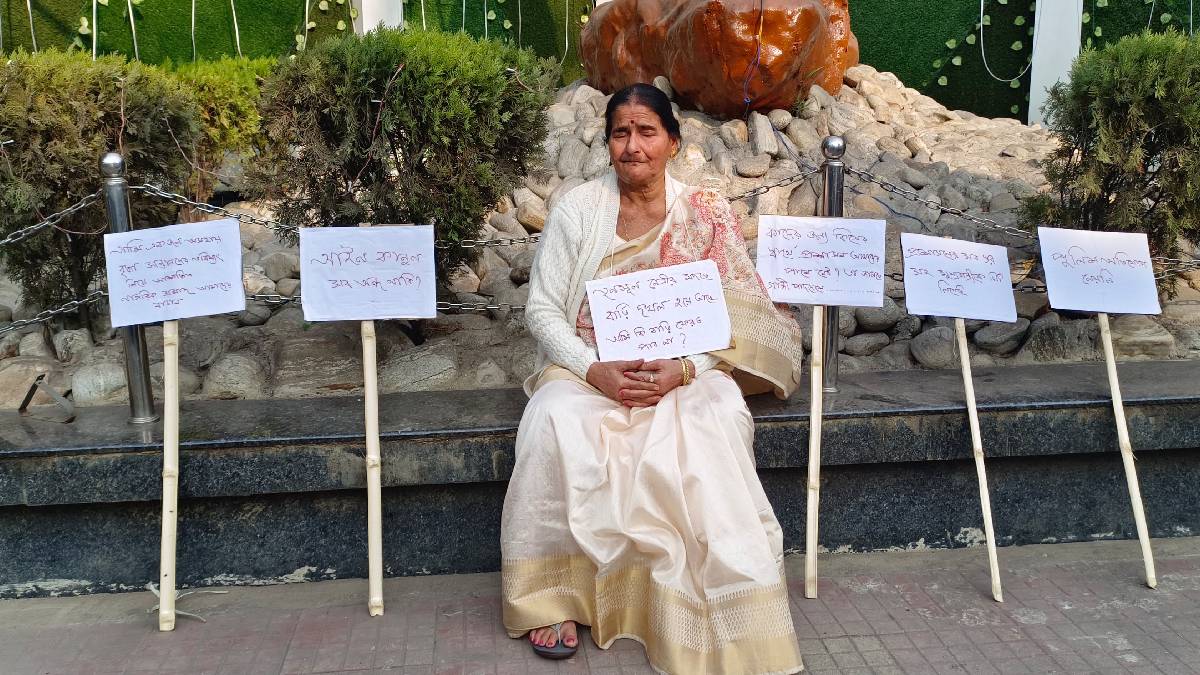 woman on protest in siliguri